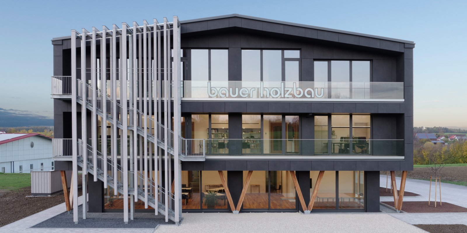 Bürogebäude Holzbau KFW40 QNG in Satteldorf Gröningen 