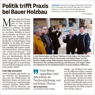 Vertreter der Ministerien für Landesentwicklung und Wohnen sowie für Ländlichen Raum besuchen Bauer Holzbau in Gröningen. Geschäftsführer Walter Bauer und Martin Szymanski führen durch die Werkshallen und sprechen mit den Gästen über die Herausforderungen des modernen Holzbaus – unter anderem über Genehmigungspraxis, Brandschutz und mehr Flexibilität beim Bauen.